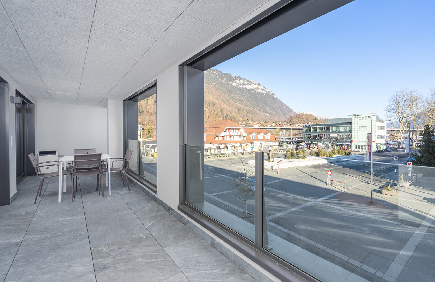 Interlaken Apartments Swiss Hotel Apartments   247 CONCIERGE INTERLAKEN 3BEDROOM APTM35 05 